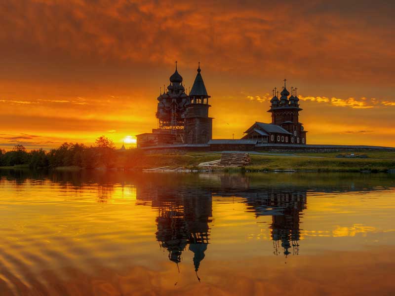 Куда поехать осенью в России — 15 ярких идей для осенних путешествий по нашей стране