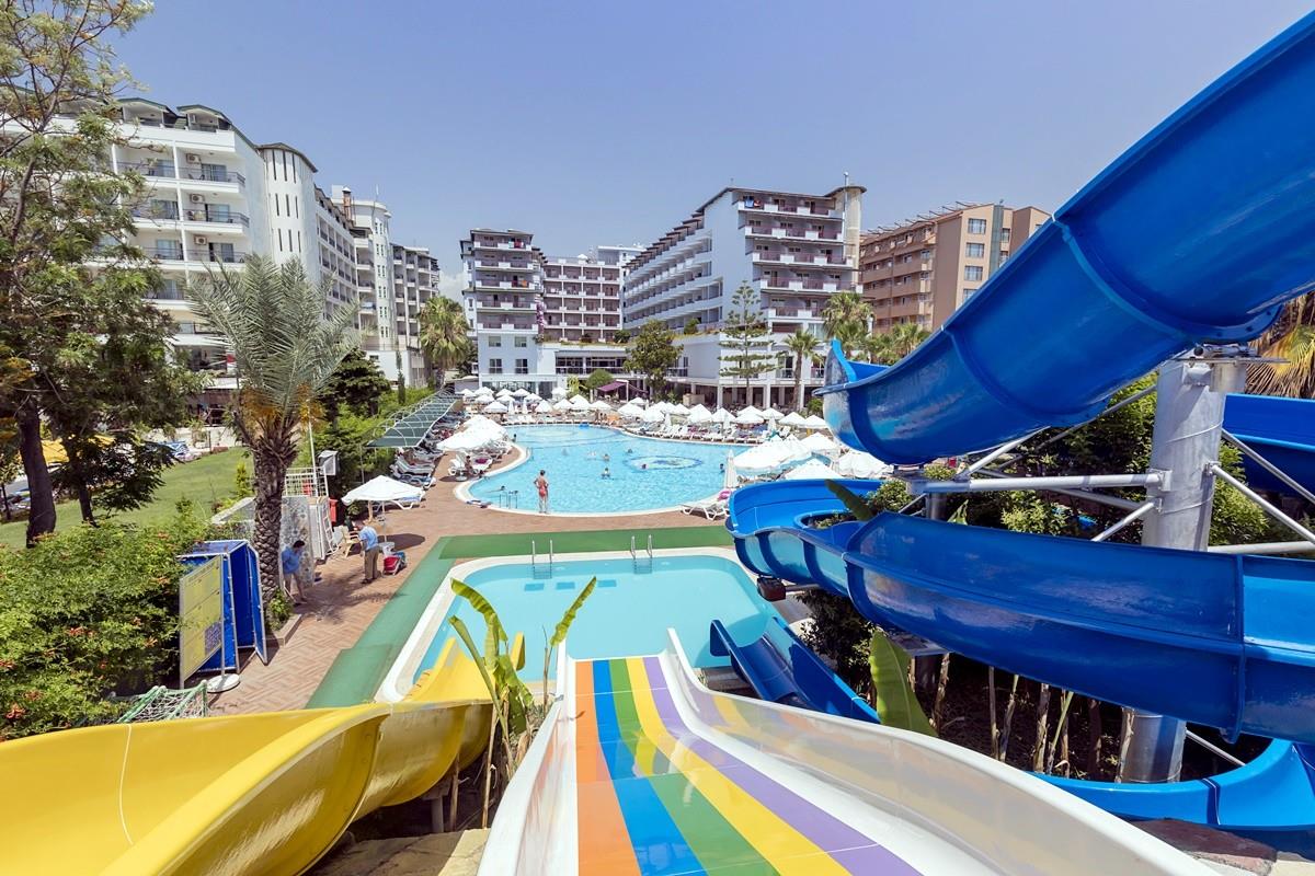 В Турцию с детьми: ТОП-20 отелей с аквапарками