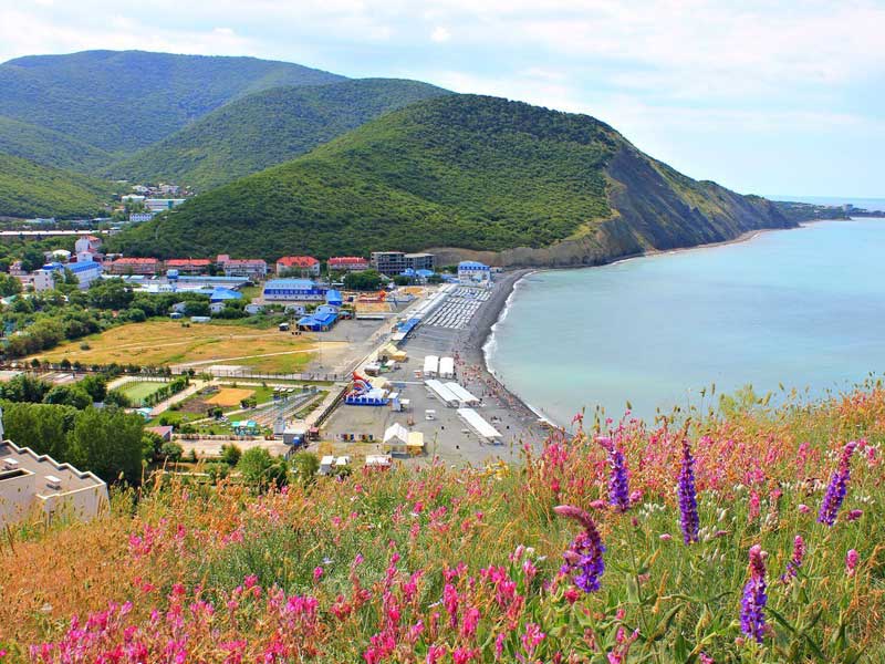 какое море в краснодаре черное или азовское