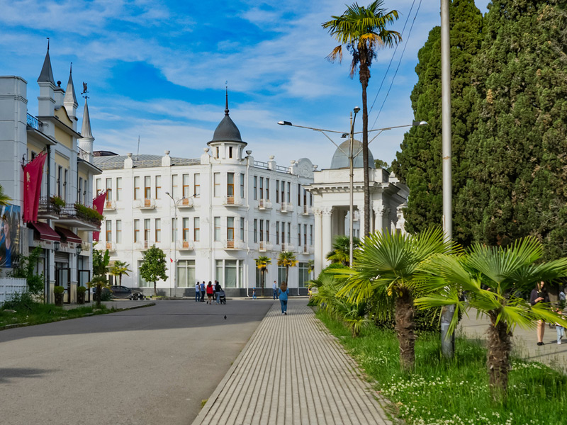 Отдых в Абхазии 2022: какой курорт выбрать, как добраться, что посмотреть