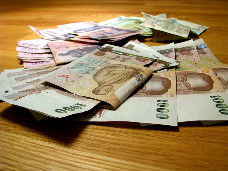 Какую валюту брать в Таиланд: евро, доллары, может быть рубли? Давайте разберемся!