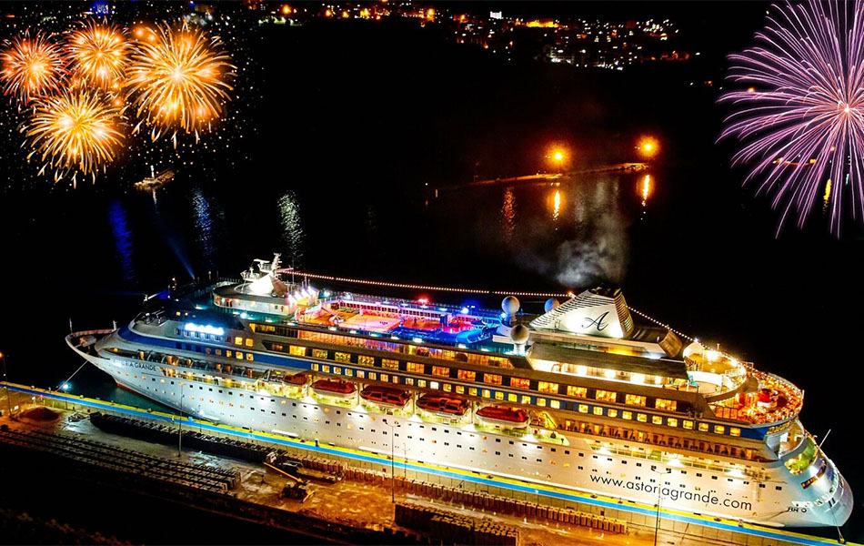 Новогодние круизы из Сочи в Турцию на лайнере Astoria Grande 5*