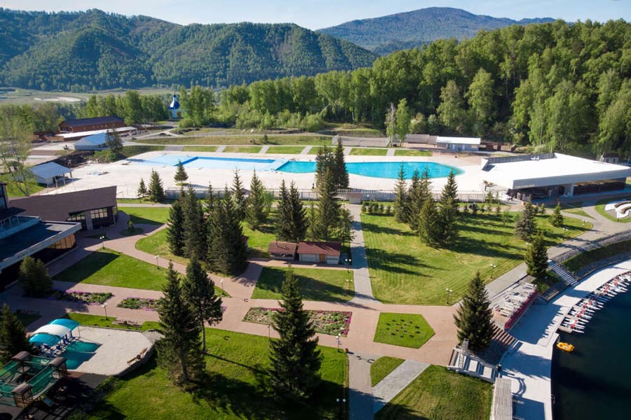 Горная сказка Алтая: топ-16 отелей для безмятежного отдыха на природе