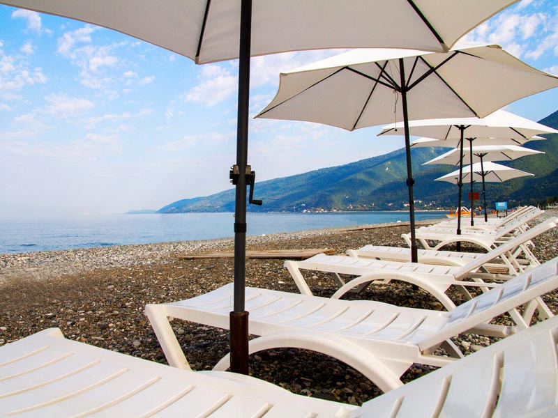 До пляжа рукой подать: топ-16 отелей Абхазии на берегу моря - Журнал Виасан