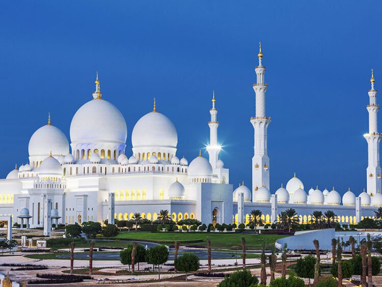 Фуджейра vs. Абу-Даби: какой эмират выбрать для отпуска