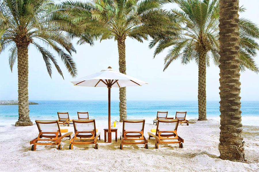 Отдых по высшему разряду: 12 лучших пляжей Дубая для ценителей роскоши и комфорта