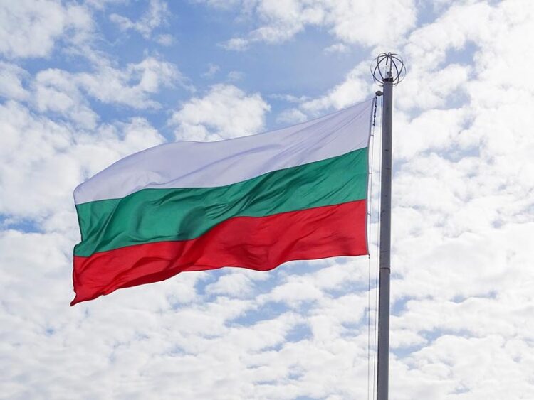 На шаг ближе к Болгарии: россиянам начали выдавать шенгенские визы