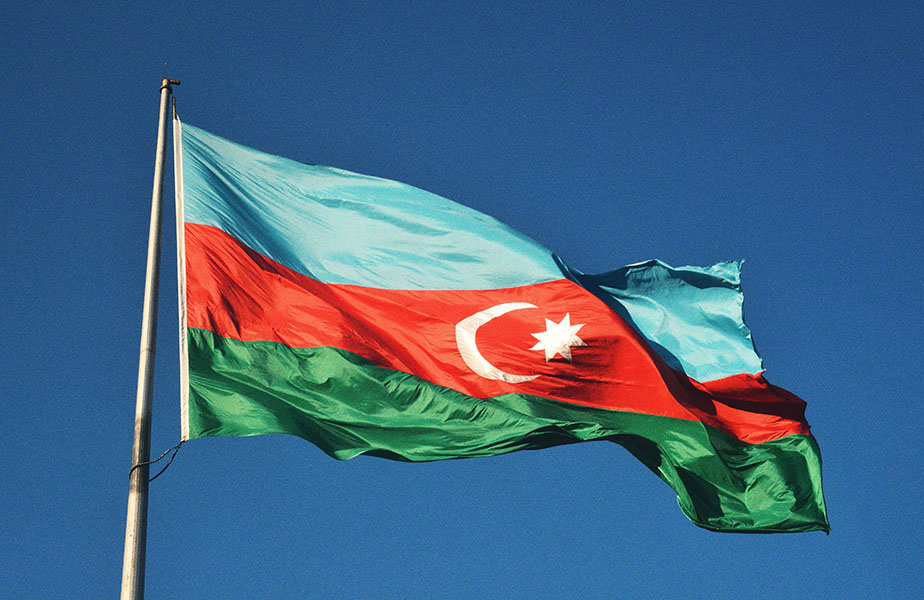 Пакуем чемоданы в Азербайджан: что потребуется для поездки в «страну огней»