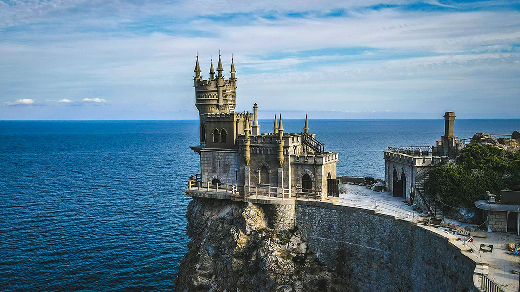 Отдых в Ялте: бесценные сокровища Крыма, пальмы и теплое Черное море