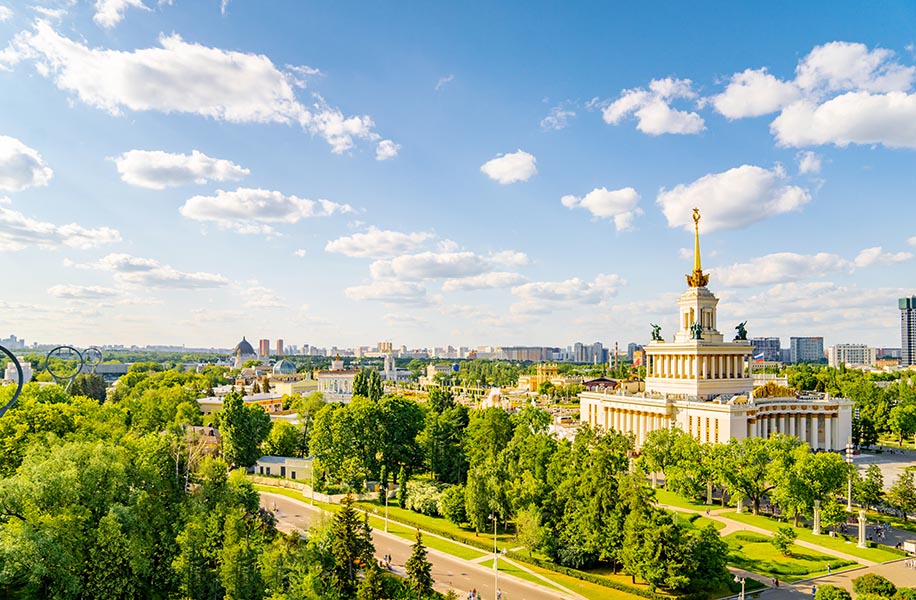 Широка страна моя родная: лучшие направления для отдыха в России в августе