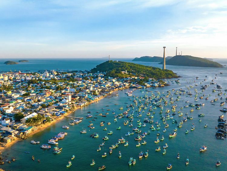 Поездка на остров Фукуок в 2025 году: гид по пляжному раю Вьетнама